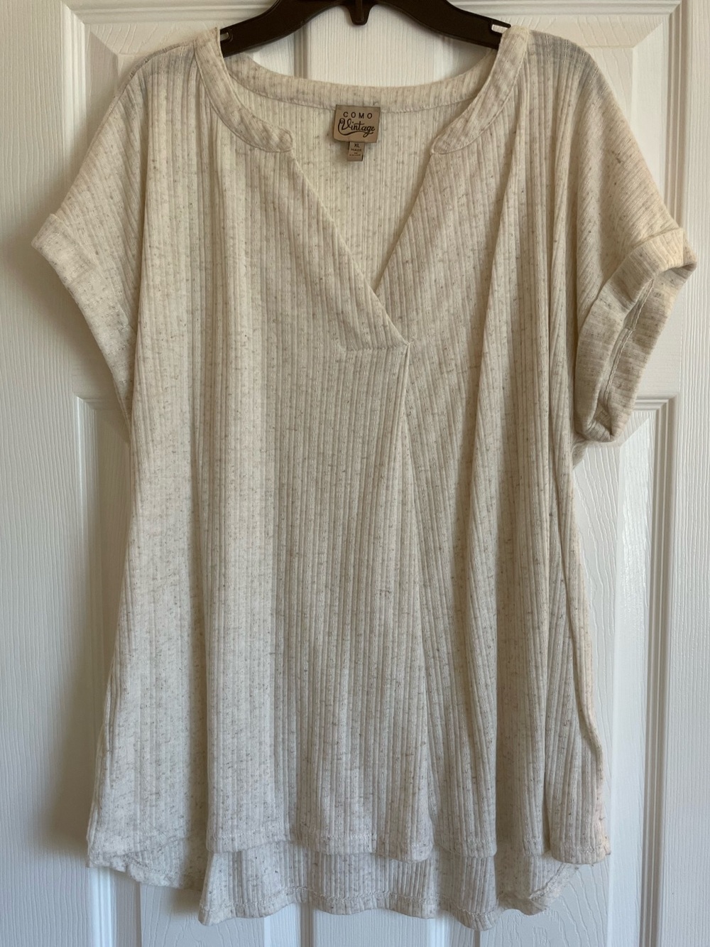 Como Vintage Cream Ribbed V-Notch Short Sleeve Top